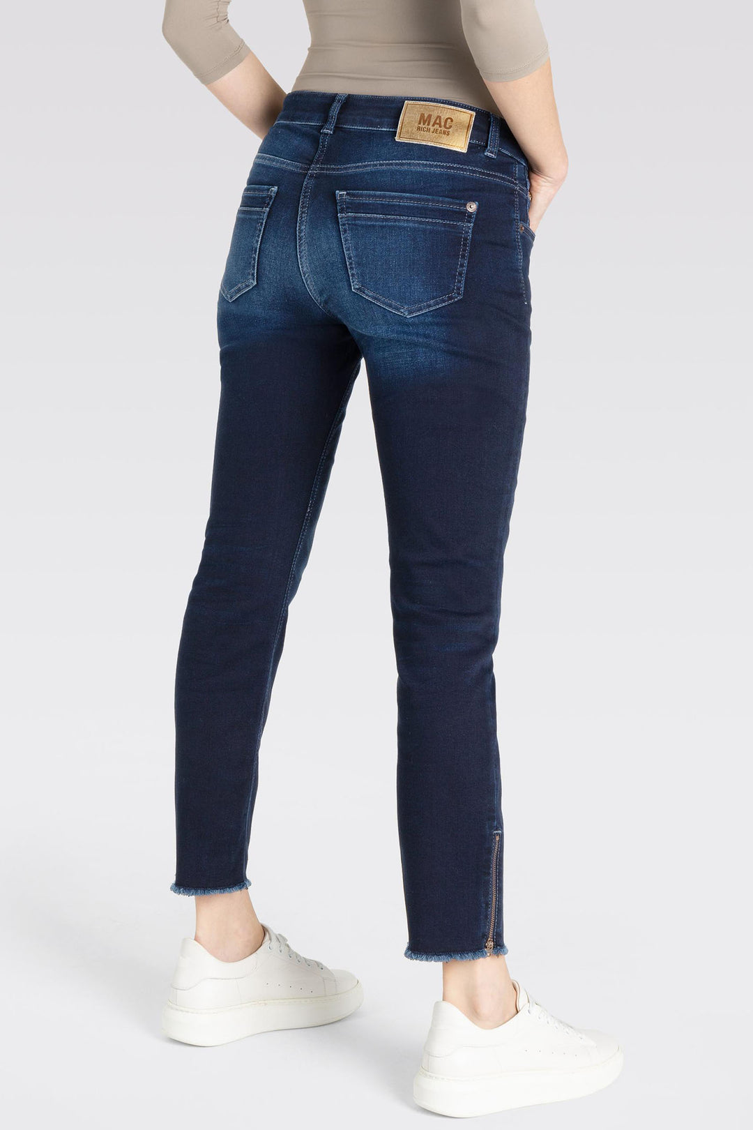 MAC 5755-90-0389L D888 Rich Slim Chic Dark Blue Bright Used Jeans 28 Inch - Olivia Grace Fashion