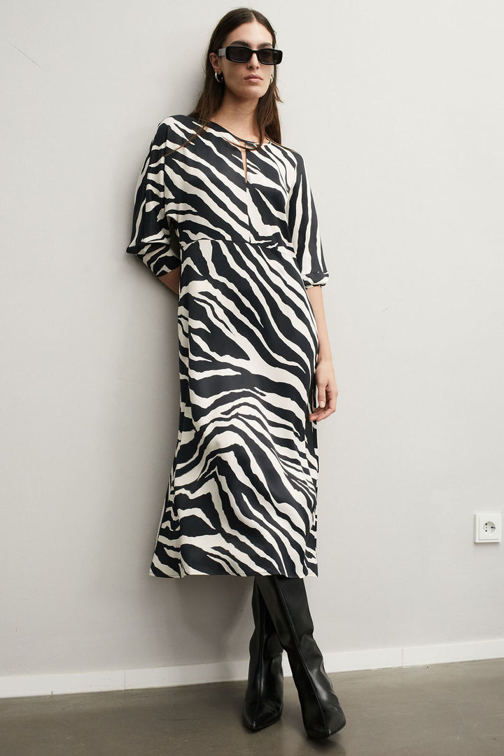 Oui Dress Midi Zebra Print Black Off-White 90633-0991 - Olivia Grace Fashion