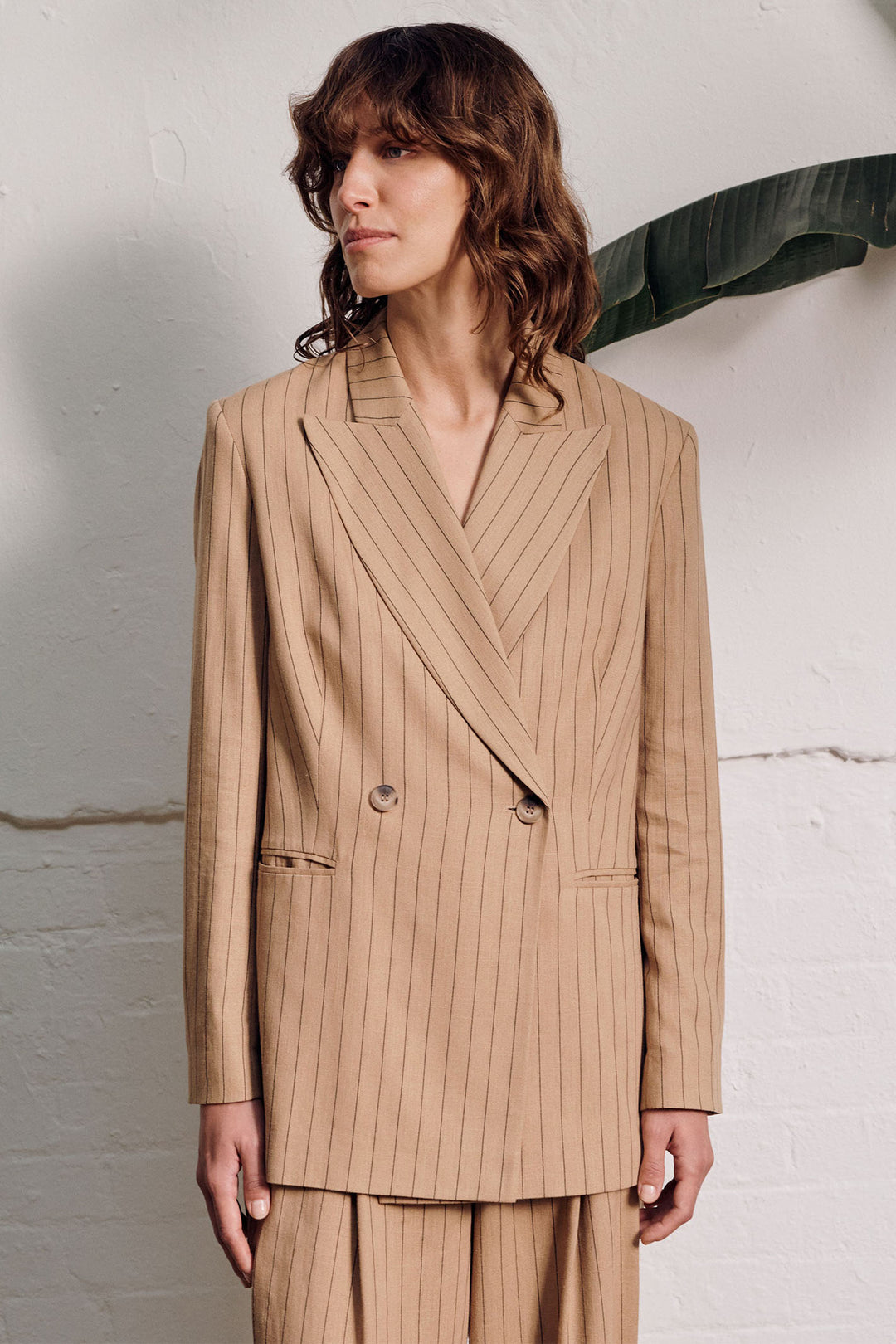 Vivere London Adele Pinstripe Linen Mix Blazer Beige VIV-197 - Olivia Grace Fashion